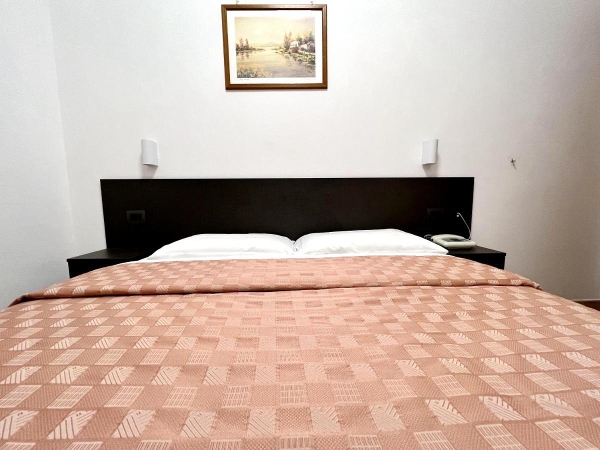 Hotel Domus Termini Rom Eksteriør billede