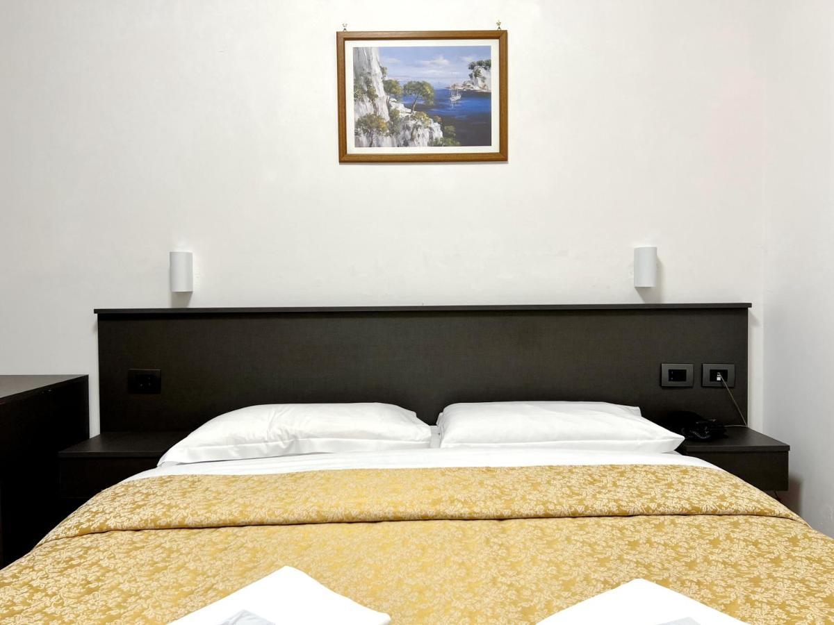 Hotel Domus Termini Rom Eksteriør billede