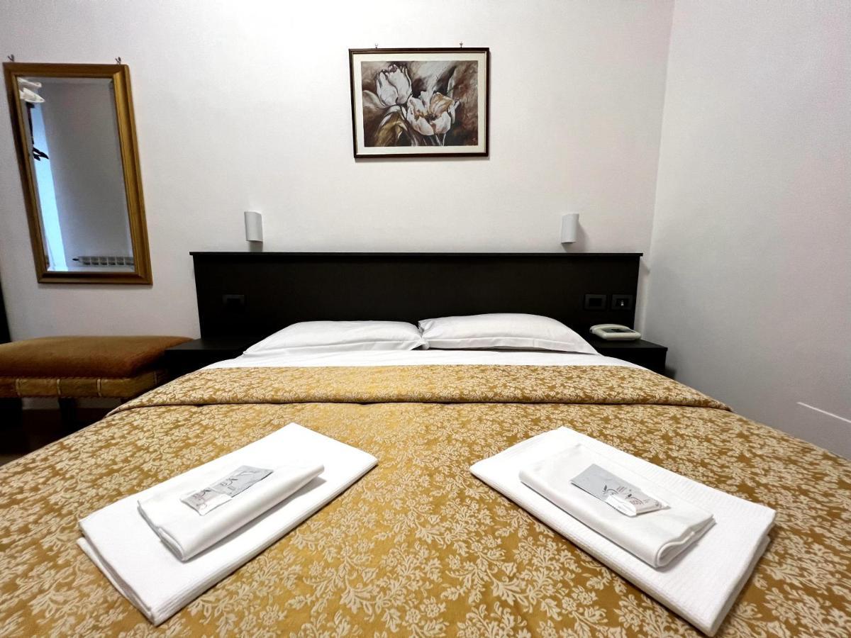 Hotel Domus Termini Rom Eksteriør billede